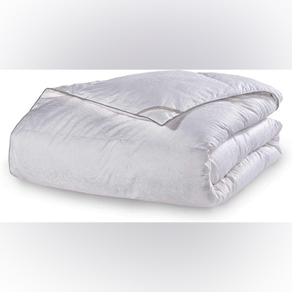 Wesley Mancini - Collection Lightweight Down Comforter, White (King) - Picture 2 of 3